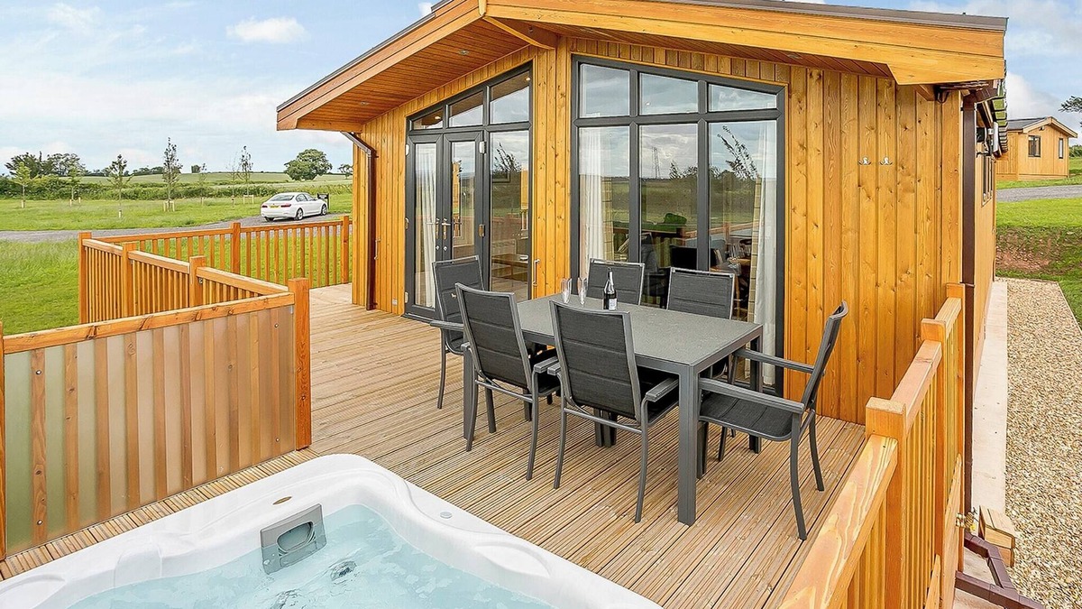 Hundall Ski Chalet | Field View Lodge (Pet)