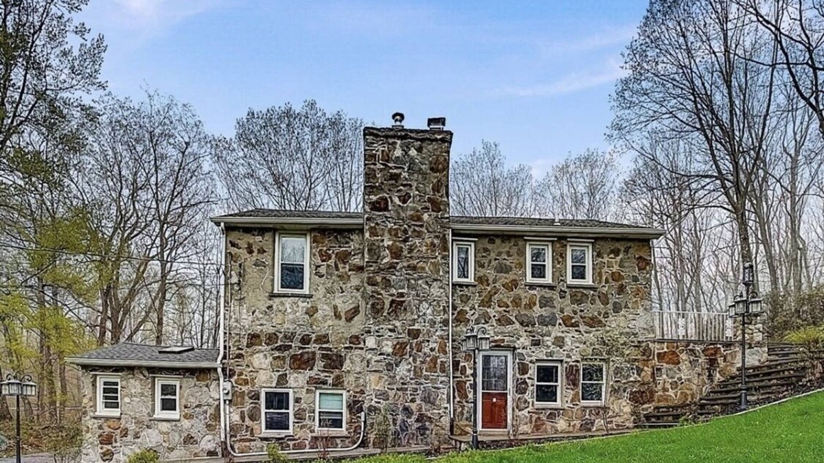 Pawling House | Fieldstone Farm House on 11 acres, Appalachian Trail, 1.5 hrs outside NYC