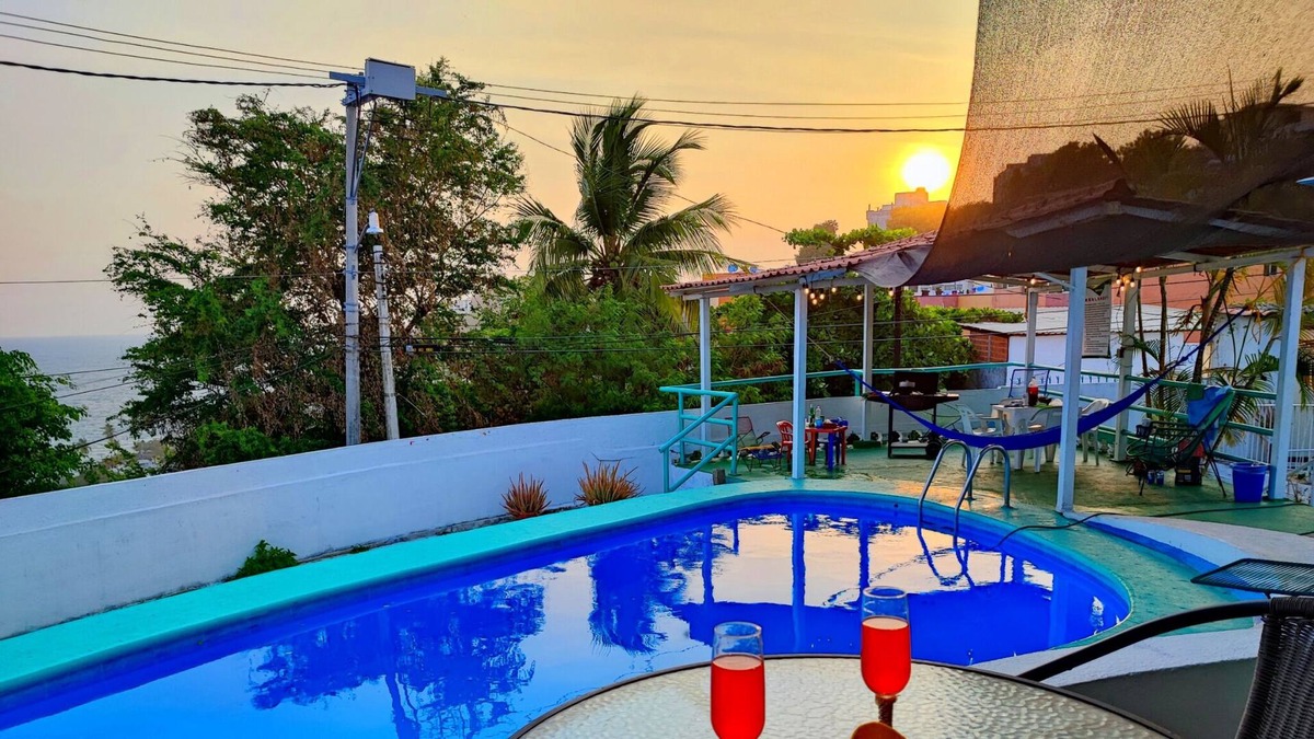 Mozimba House | Fifth Hill. Ideal house for large families, with private pool.
