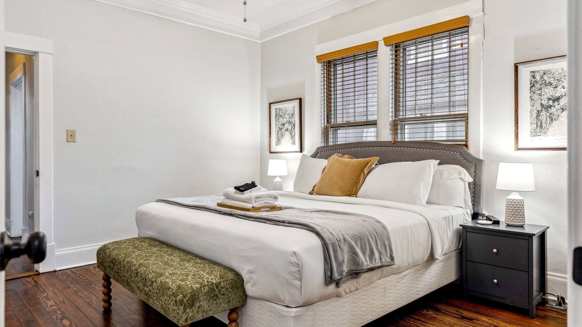 St. Charles Historic District House | Fifth Street Retreat by StayLage
