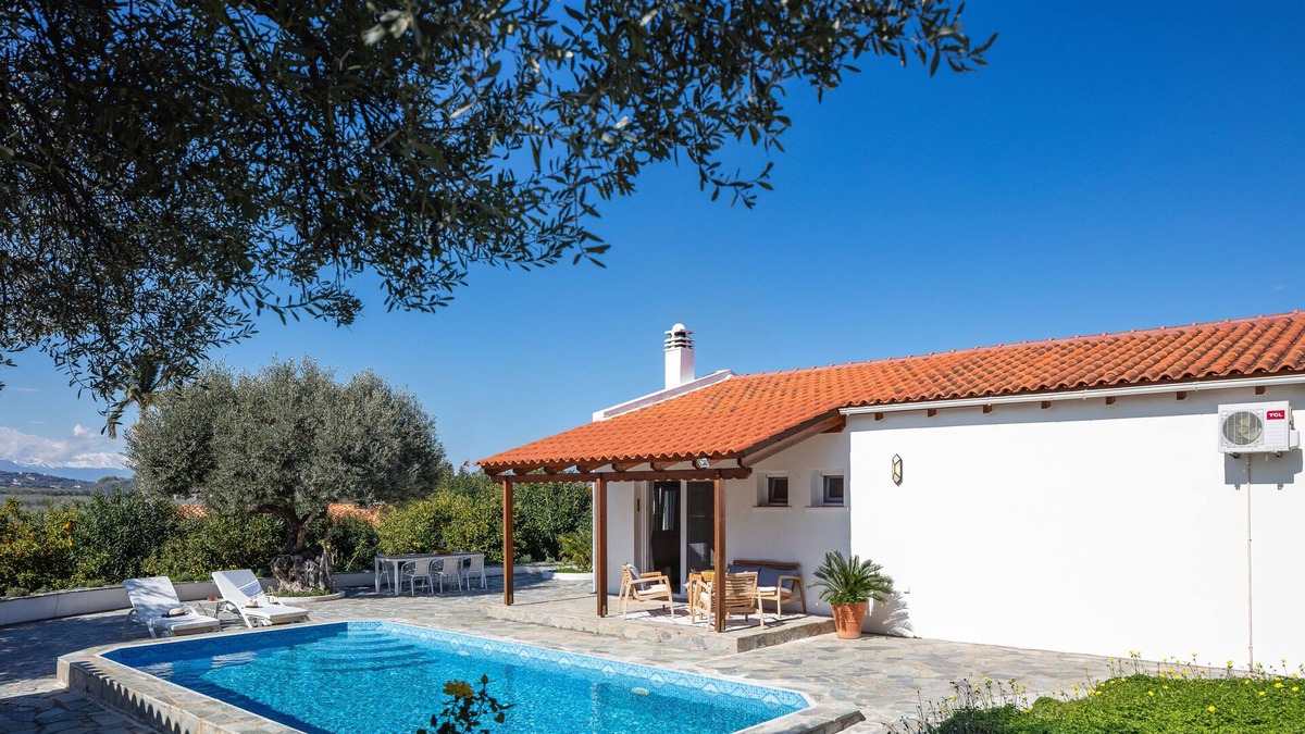 Houdetsi Villa | Fig & Olive Villa with private pool in the countryside, 5km from the beach