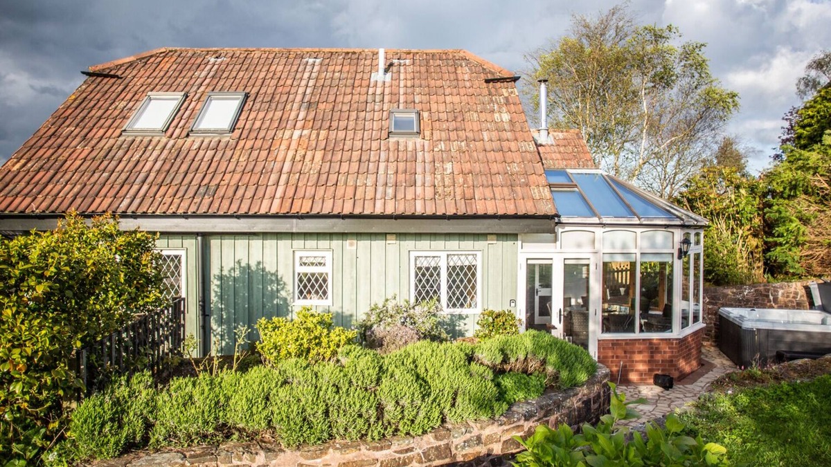 Tiverton Cottage | FIG TREE COTTAGE, family friendly, with hot tub in Bickleigh