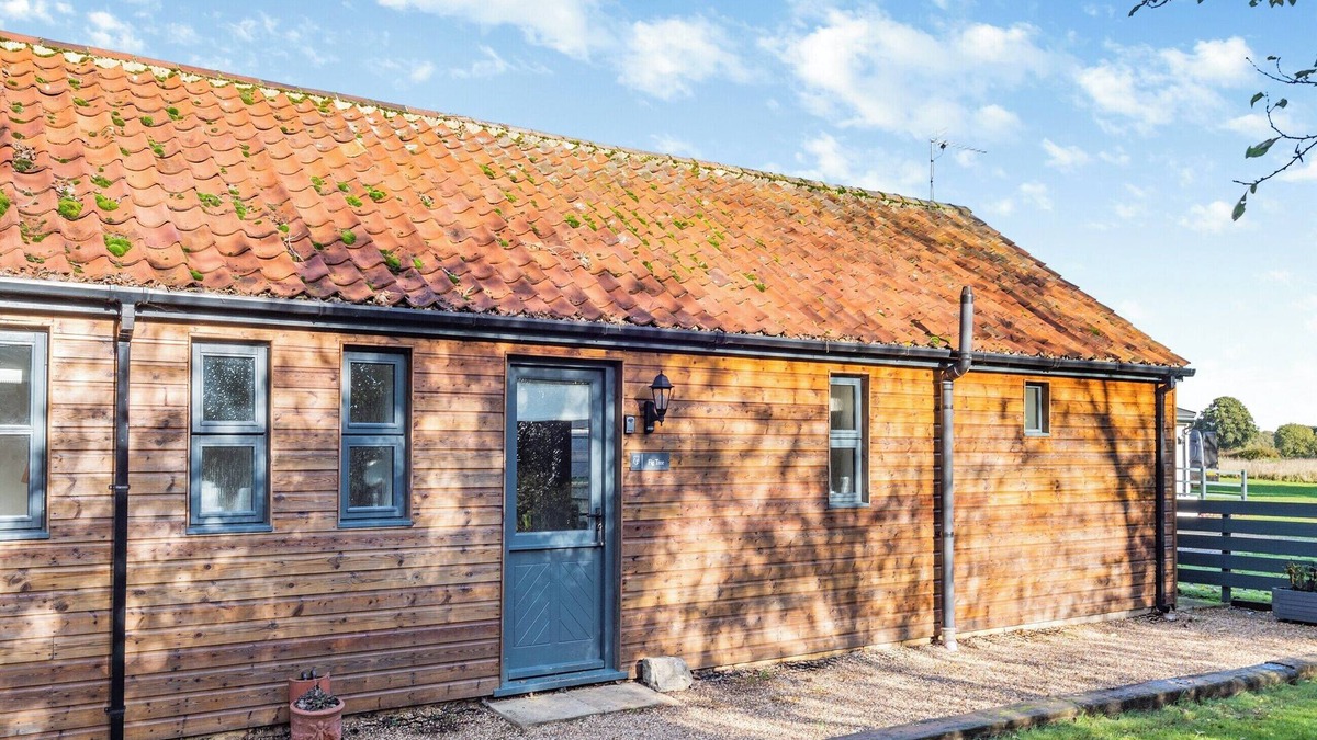 Pentney Cottage | Fig Tree Cottage - UKC6631
