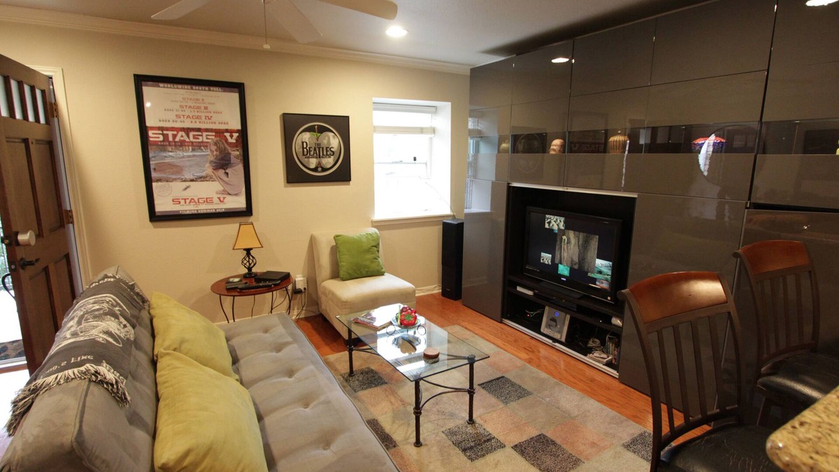Travis Heights Condo | Filmmaker High-end Luxury 1/1 Condo
