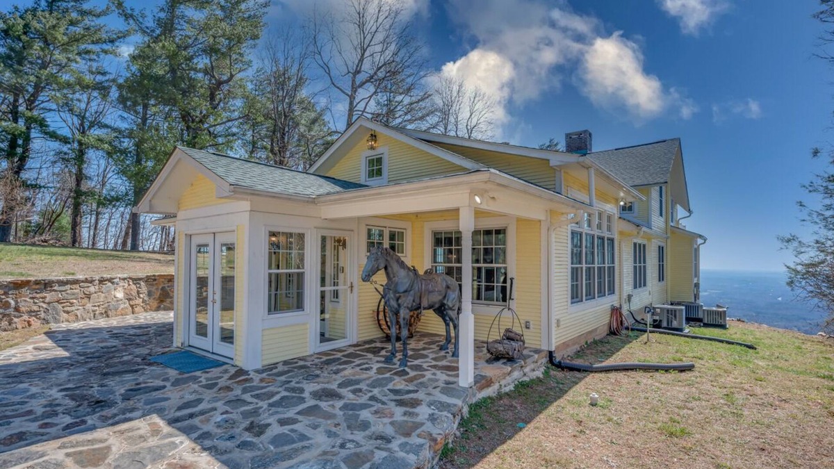Lynn House | Fin and Fig Farmhouse | Pet-Friendly, Mountaintop Farmhouse | Scenic Views and Hot Tub