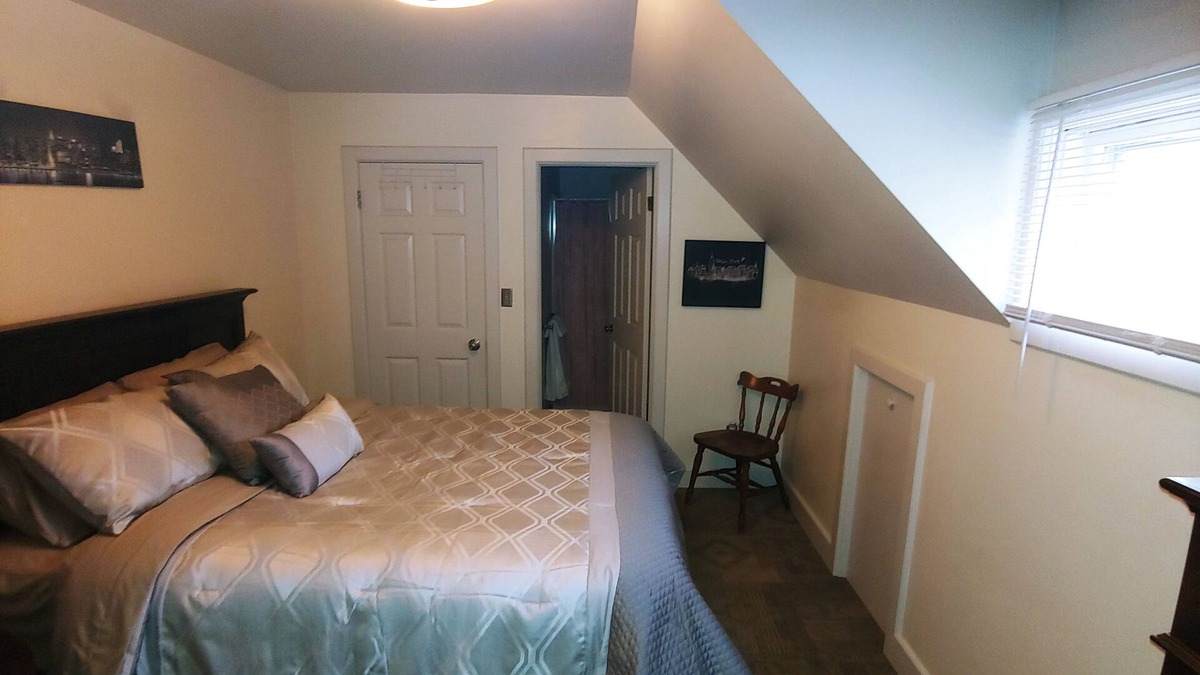 Owosso Apartment | Fin's Inn Apt D
