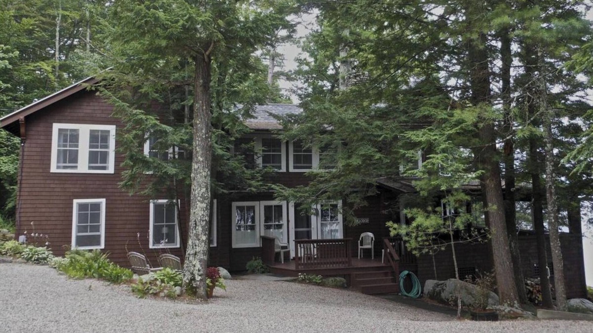 Melvin Village House | FINAL WEEK REMAINING SPECIAL - Classic Lake House on Winni