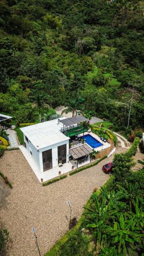 Villeta Villa | Finca Boutique Los Laureles Villeta