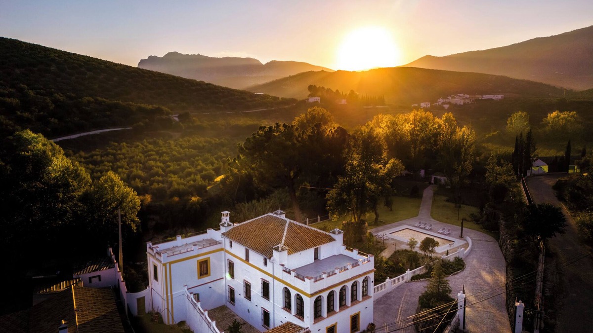 Zambra Villa | Finca Las Pecas - Exclusive Andalusian luxury finca for families and celebrations