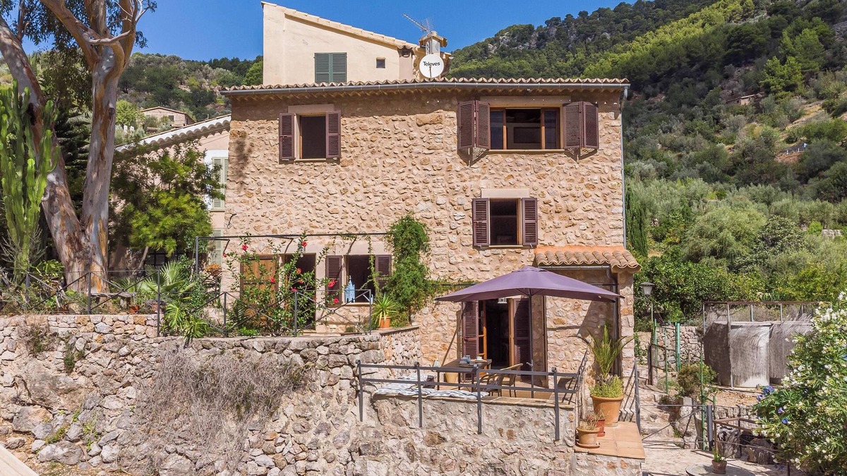 Fornalutx Villa | Finca "Sa Teulera" with Mountain Views, Wi-Fi, Air Conditioning, Terrace and Garden