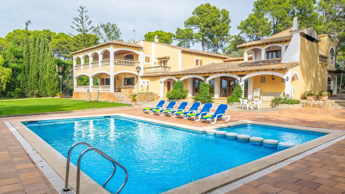 Llevant Villa | FINCA SON POU - Villa with private pool in Palma de Mallorca/Sant Jordi. Free WiFi