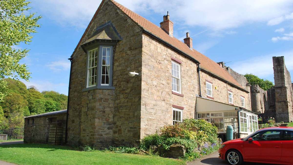 Chester-le-Street Apartment | Finchale Abbey, first floor apartment within an historic 11th Century Farmhouse.