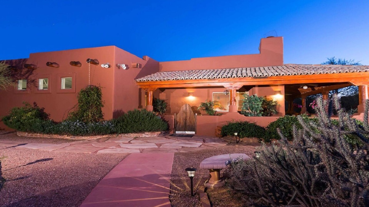 Pinnacle Peak House | Find Peace In our Southwest Desert Casita