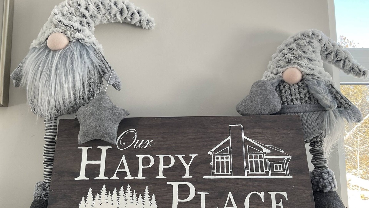 Kincardine Cottage | Find your Happy Place at this Lake Huron Cottage!