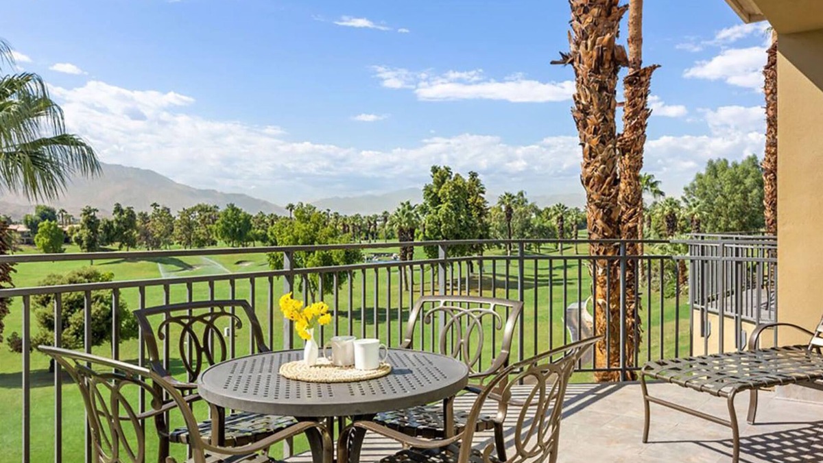 Palm Desert Resort | ๐
๐ข๐ง๐๐ข๐ง๐ ๐๐๐ข๐ฅ๐ข-Coachella Fun @ Desert Springs Villas Resort+Amenities