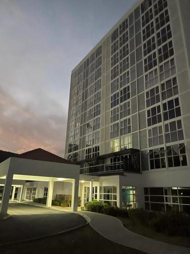 Portmore Apartment | Finest Accommodation Apt #408 Bayfront Villa Portmore St Catherine