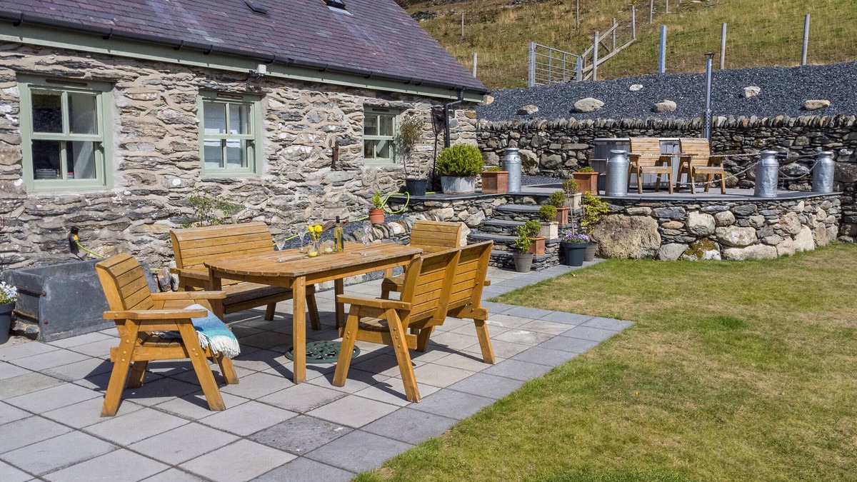Llandrillo Cottage | Finest Retreats | Moelis Granary