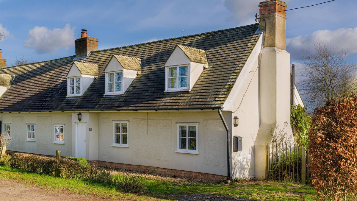 Newmarket Cottage | Finest Retreats | The West Wing at Gypsy Hall