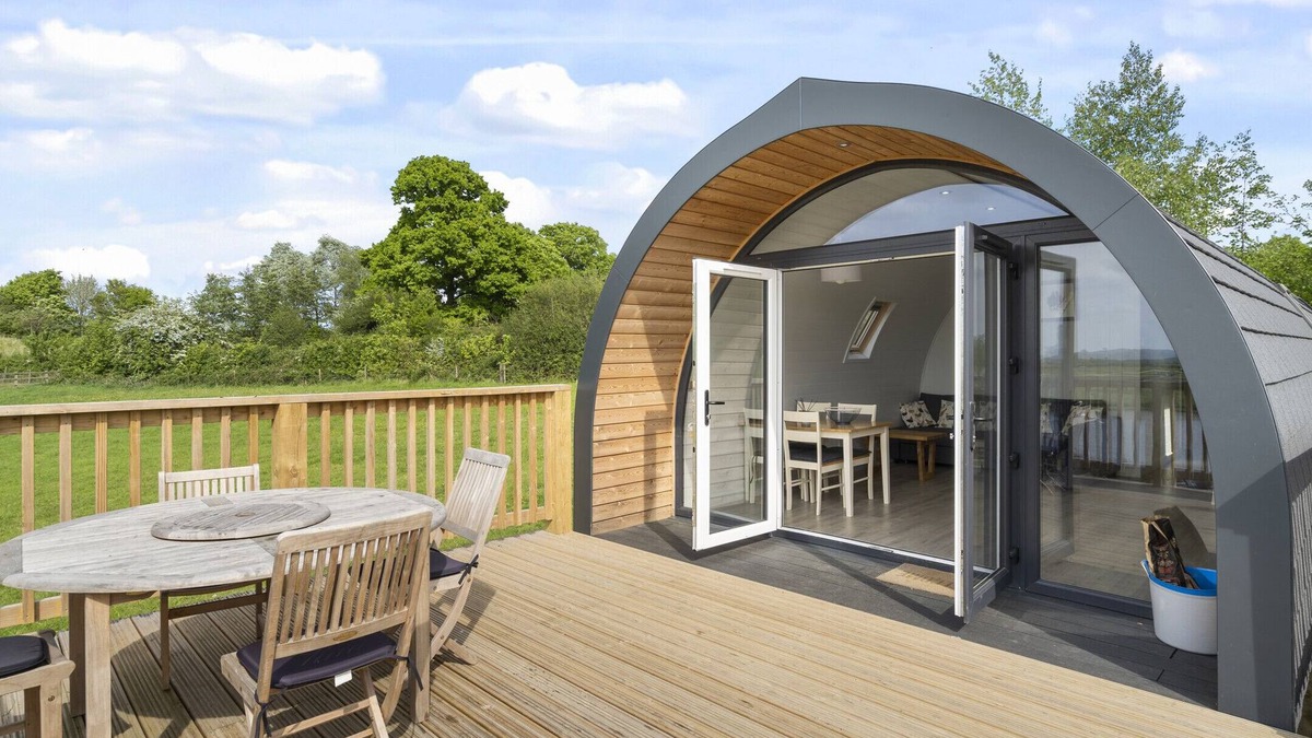 Hertford Ski Chalet | Finest Retreats | The Highland Camping Pod