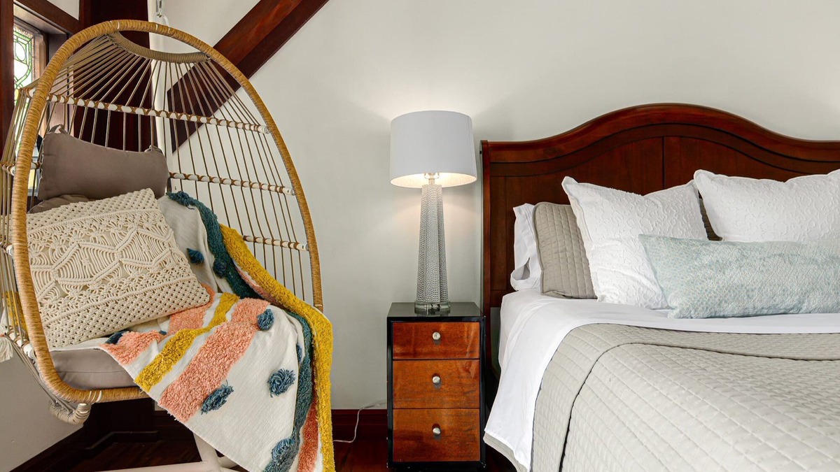 Ithaca Apartment | Finger Lakes Cottage at New Park - sleeps up to 4, dog friendly