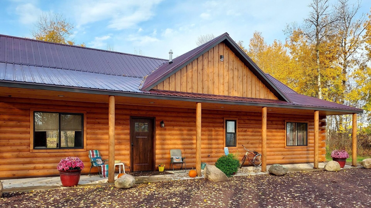 Finlayson House | Finlayson New log cabin on 10 acres