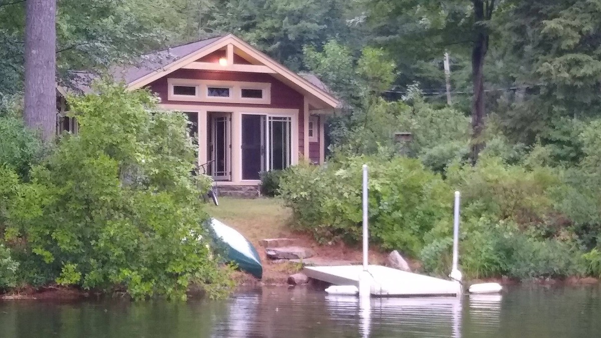 Rindge Cottage | Finnish Cabin with Sauna on Lake Monomonac