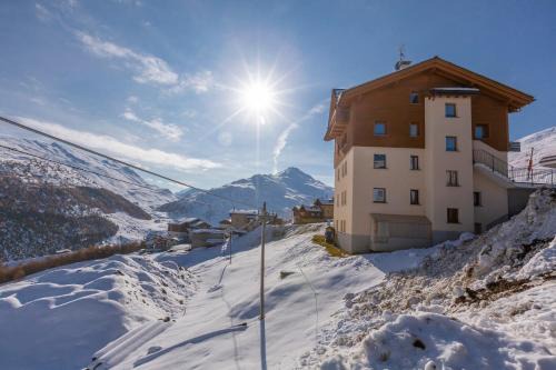 Sant'Anna Apartment | Fiocco Di Neve Ski in- Ski out 10m - Happy Rentals