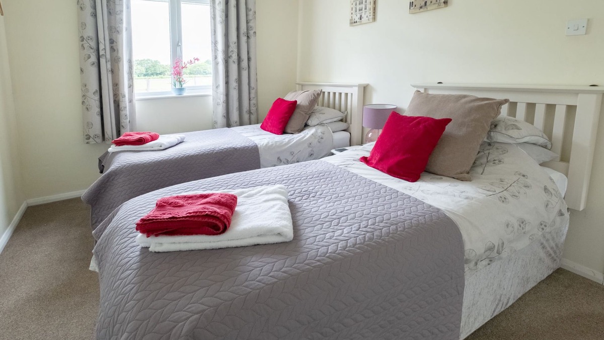 Henfield House | Fir Cottage by Interhome