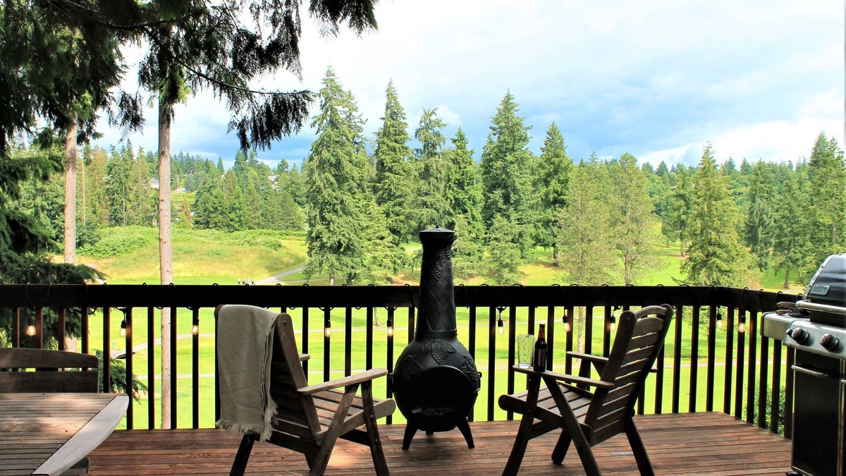 Wilburton House | Fir Trees, View, and Private Luxury. so close!