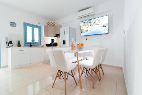 Fira Apartment | Fira Deluxe Apartment