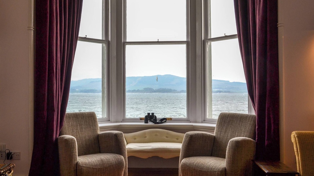 Port Bannatyne Cottage | Fircliff - The House on Bute