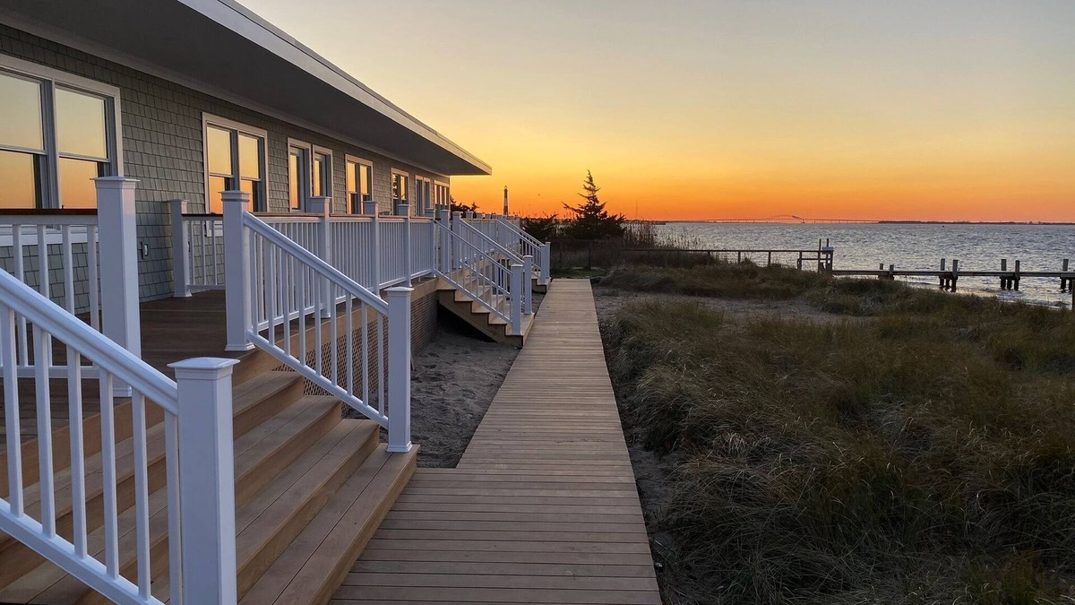 Kismet Apartment | Fire Island Boatel