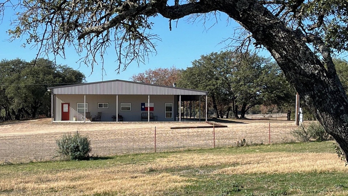 Goldthwaite House | Fire Oak Vineyard Ranch in the beautiful Texas Hill Country!