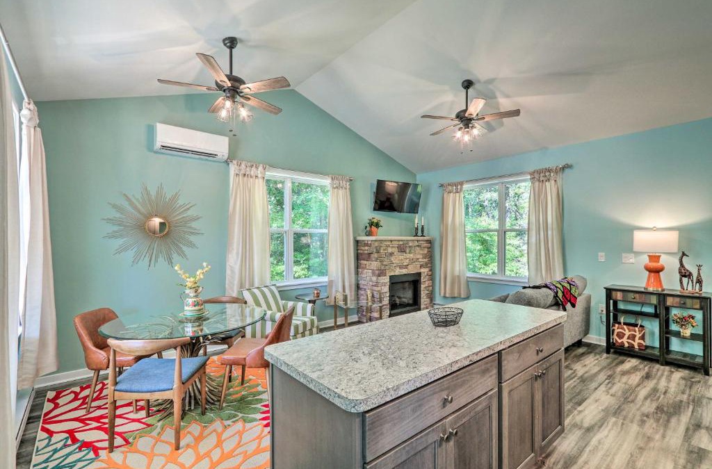 Brodheadsville House | Fire Pit and Creek Access Poconos Cottage