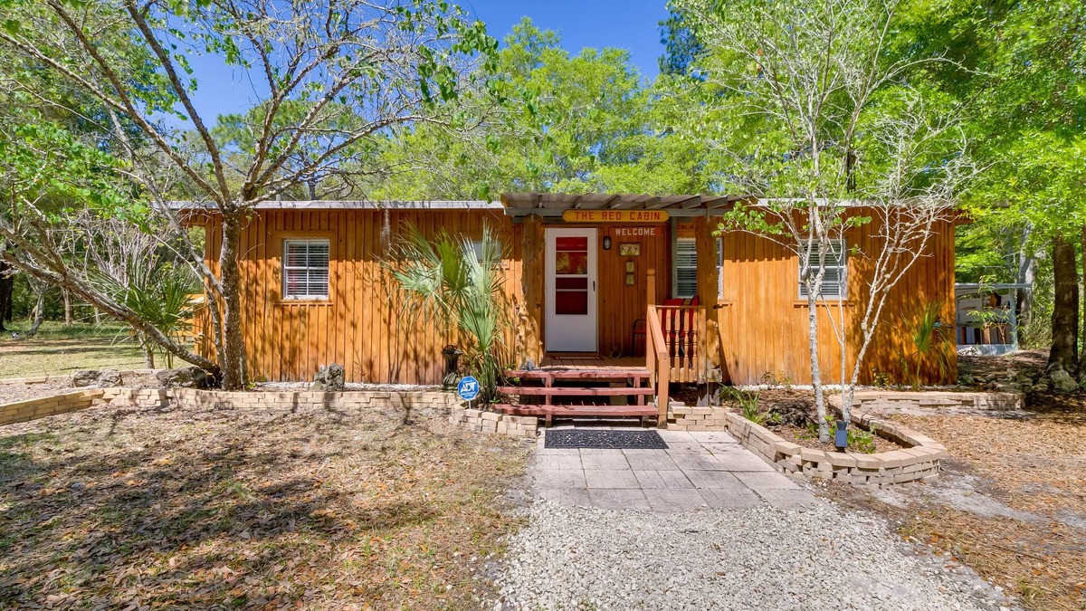 Dunnellon Cabin | Fire Pit & Boat Dock: Peaceful Dunnellon Cabin!