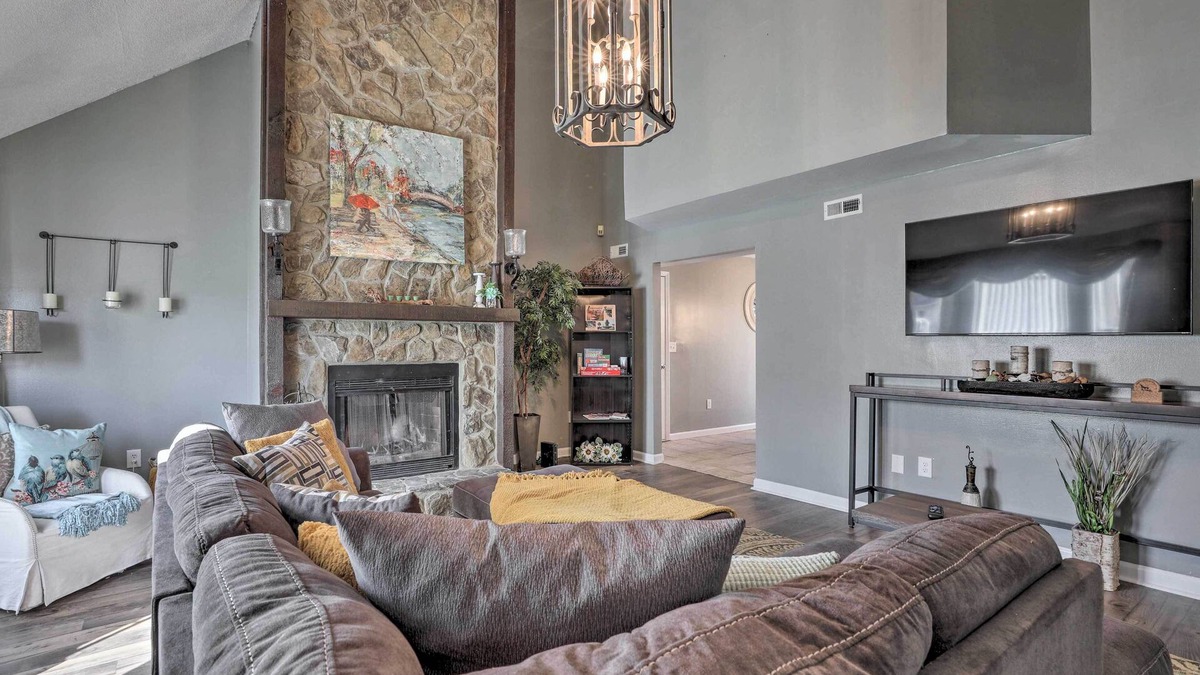 North Charleston House | Fire Pit, Gazebo & Hot Tub: North Charleston Home!