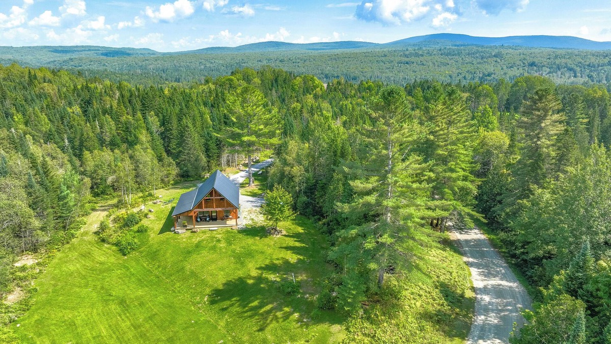 Stannard Cabin | Fire Pit & Views: Pet-Friendly Vermont Cabin