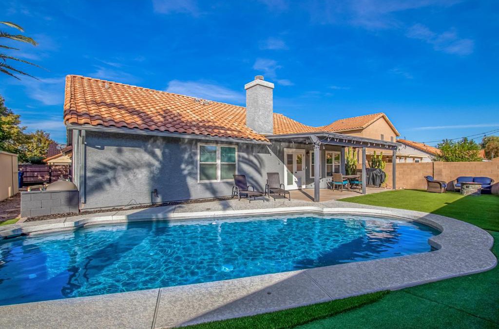Gilbert House | Fire Stone Getaway