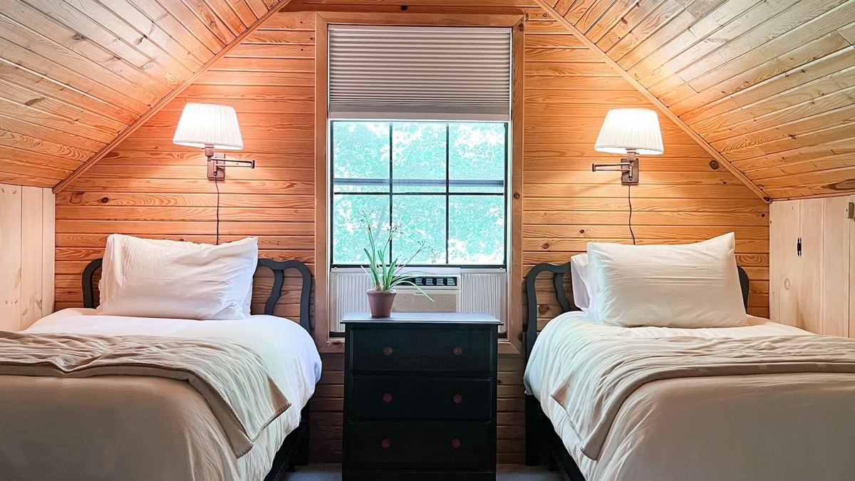 Mt. Sherman Cabin | Firefly Cottage - 11 acres & 3 miles to Kyle's Landing - Buffalo River