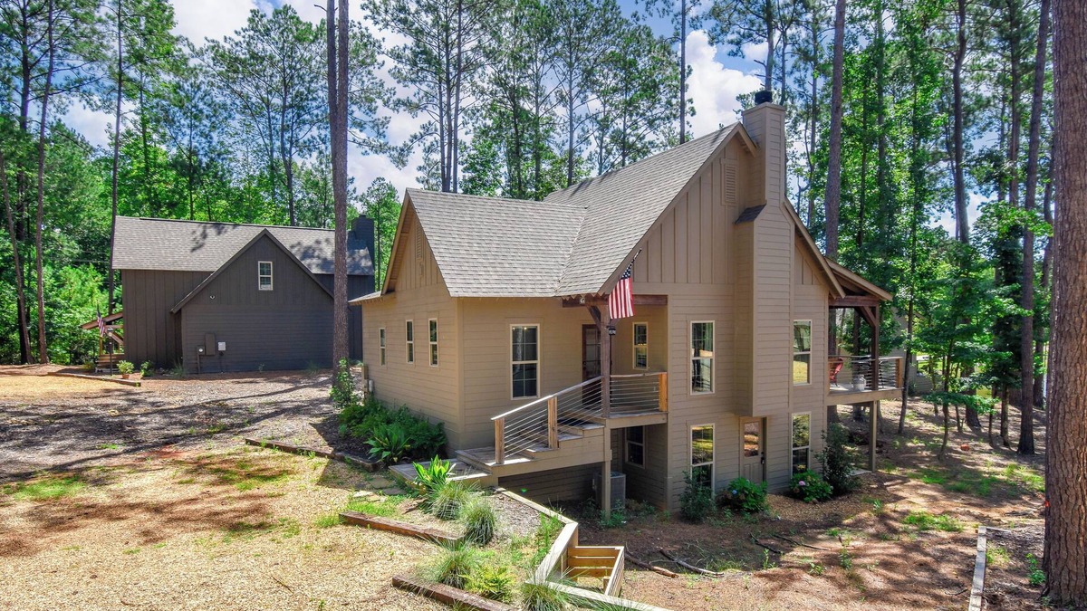 Little Kowaliga House | Firefly Cottage, Firefly Cottage | Lake Martin Getaway | Sleeps 8 | Pet Friendly