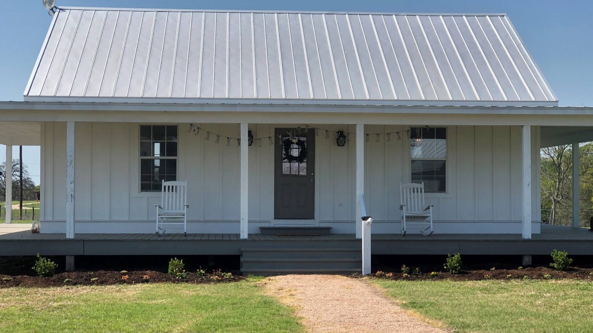 Brenham Cottage | Firefly Farms - Country Guest Cottage