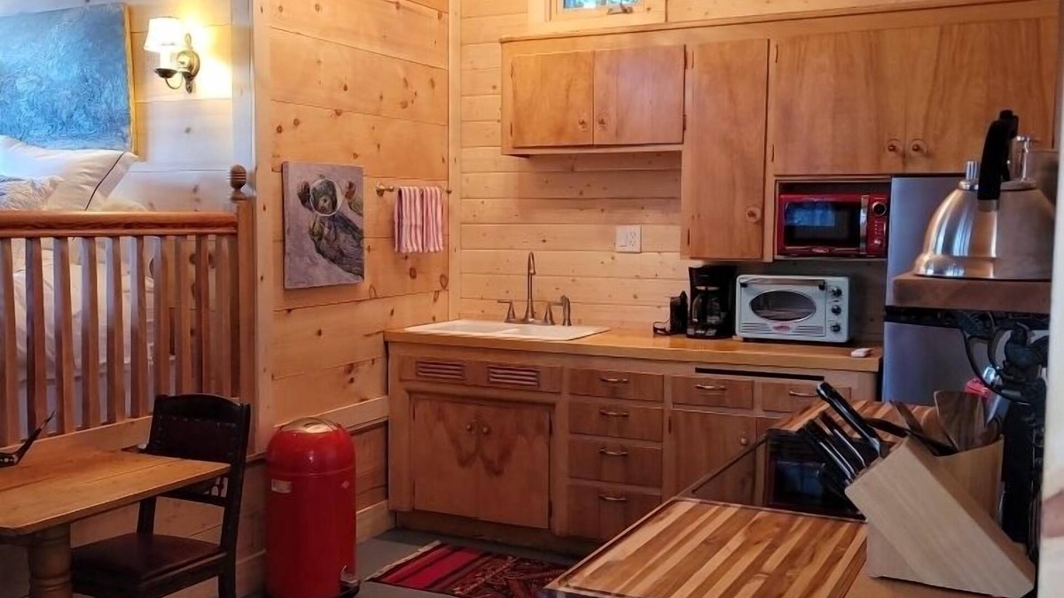 Grapeview Cabin | Firehouse House, Orchard Beach