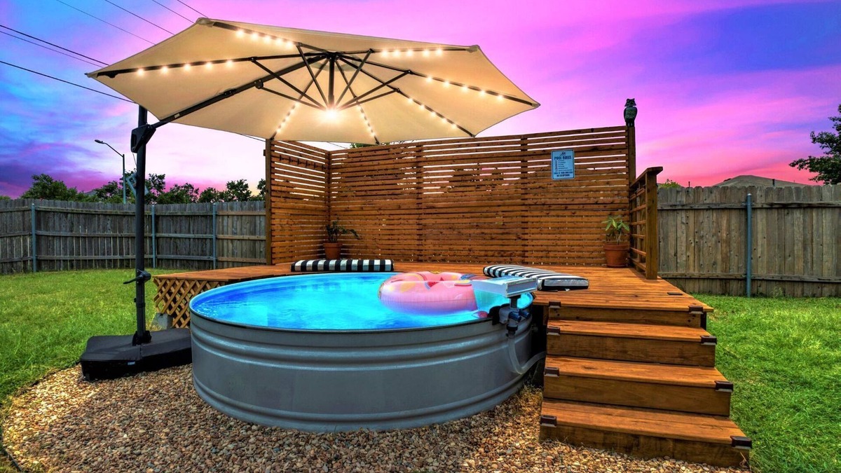 Round Rock Apartment | Firepit Table Large Patio King Bed Cowboy Pool