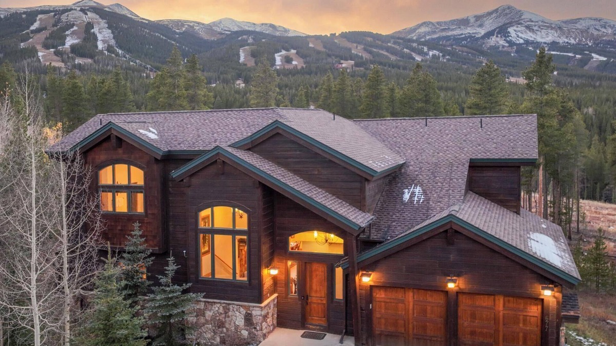 Warrior's Mark West House | Fireside Lodge: Spacious Home w/Hot Tub, Firepit, Shuffleboard, Ski Access