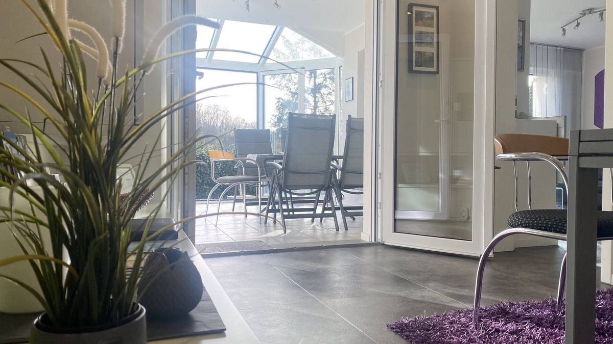Zweifall Apartment | First class apartment with a beautiful view, winter garden, garden, and much more.