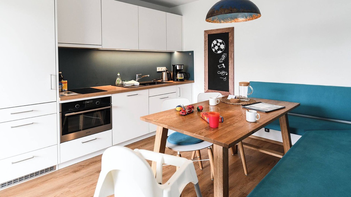 Waggershausen Apartment | First floor apartment with large, covered south-facing balcony for a cozy glass of wine in the evening