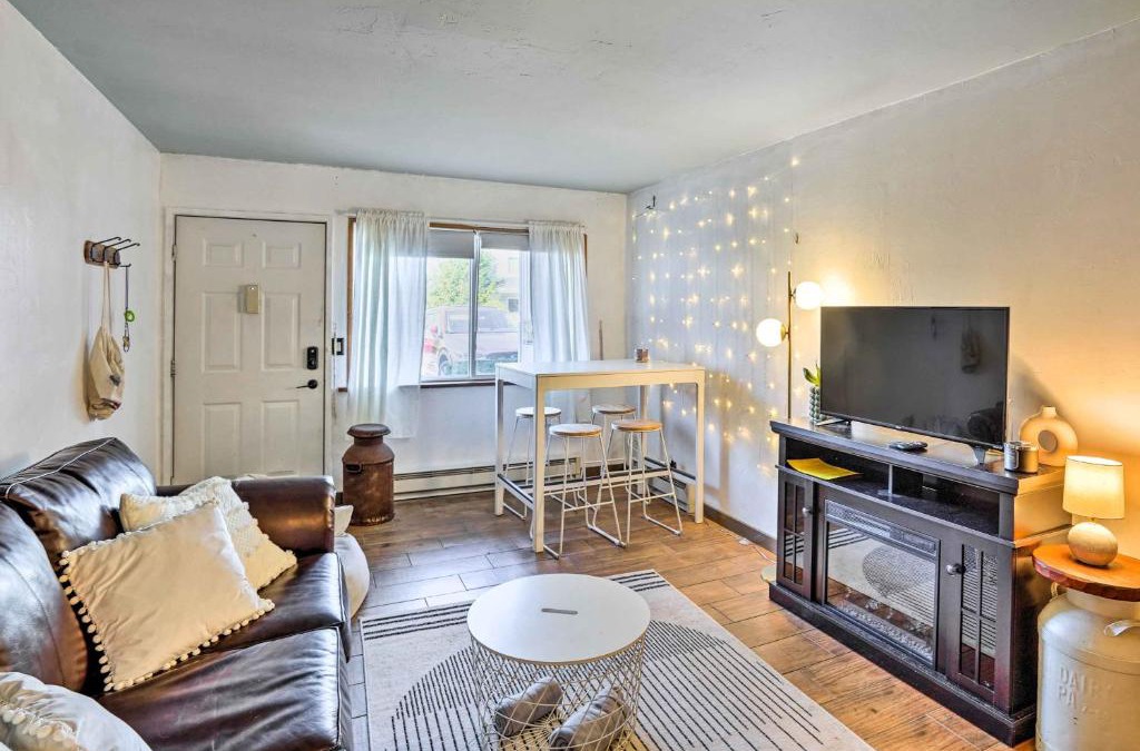 Hunter Apartment | First-Floor Hunter Condo Less Than 1 Mi to Slopes!