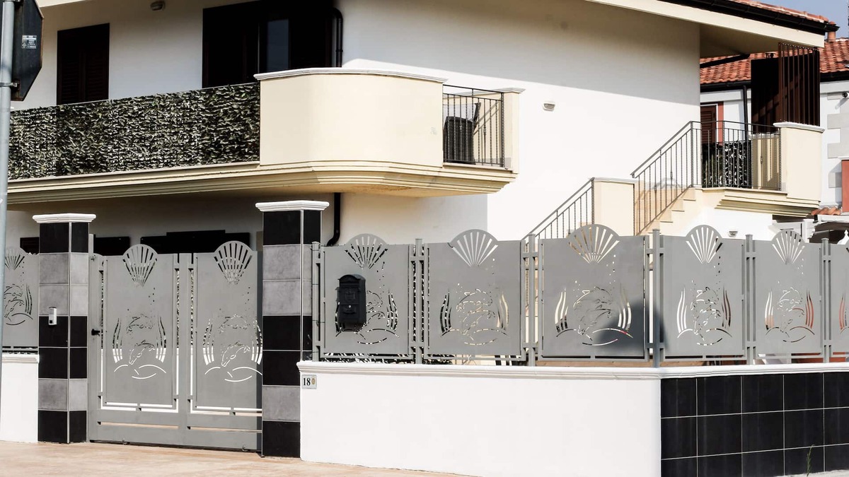 Marina di Montenero Apartment | First floor apartment with private pool near beach