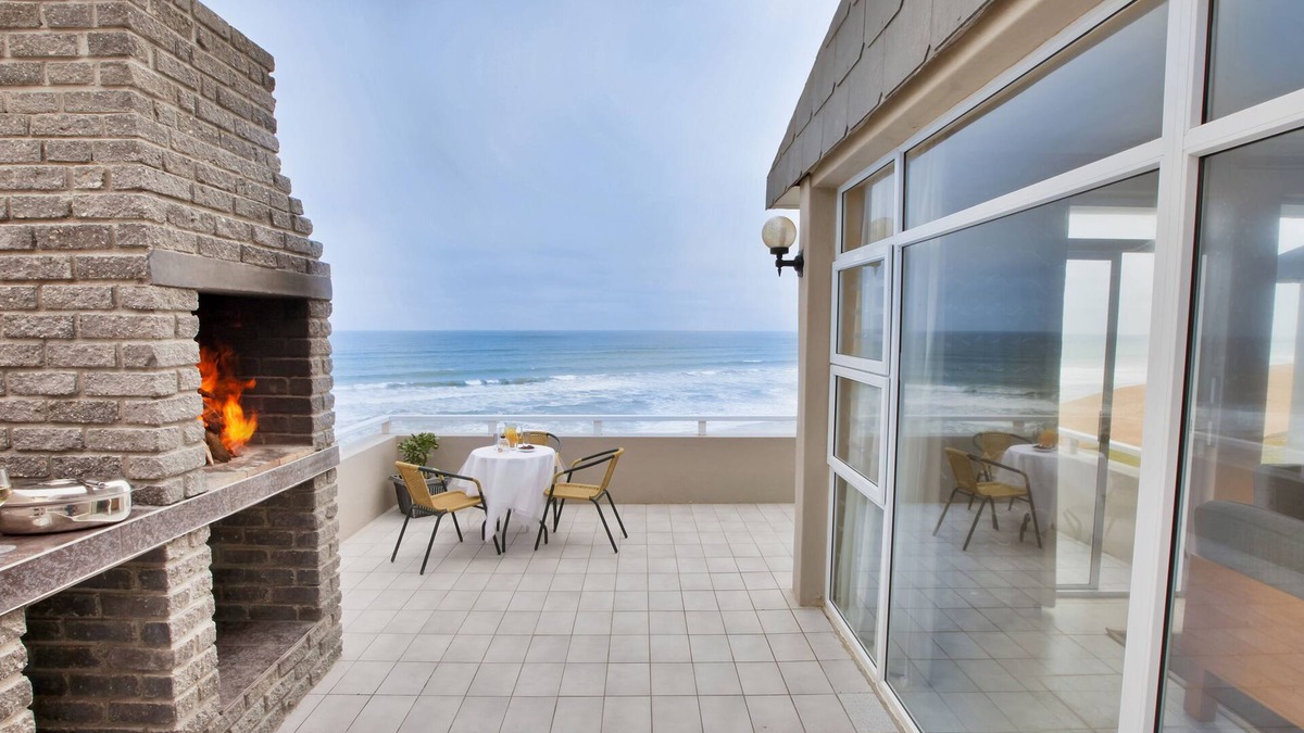 Henties Bay Apartment | First Group Desert Rose