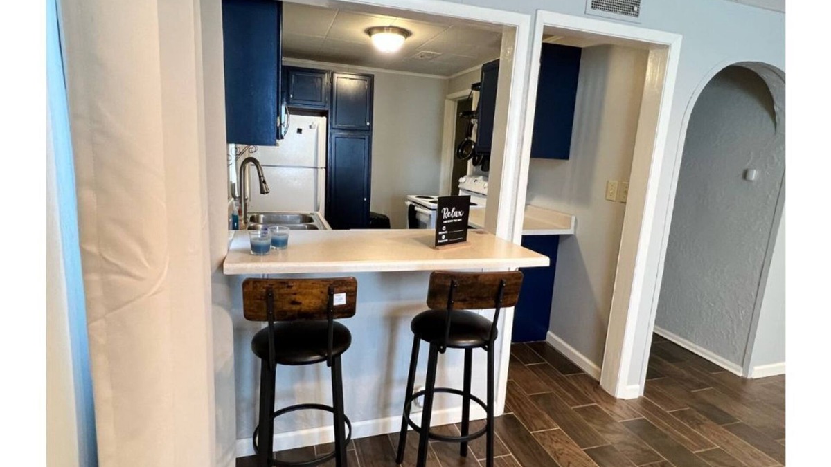 Batavia Apartment | First Level Downtown Historic Oasis - Self Check In